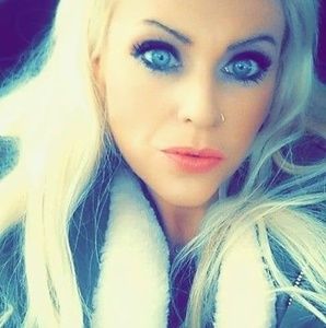 Meet your Posher, Lacey